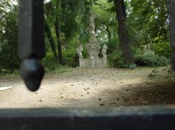 Schubertpark Waehring/Friedhof von aussen